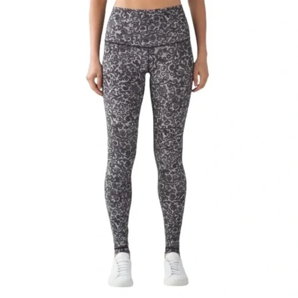 Lululemon‎ Wunder Under Leggings